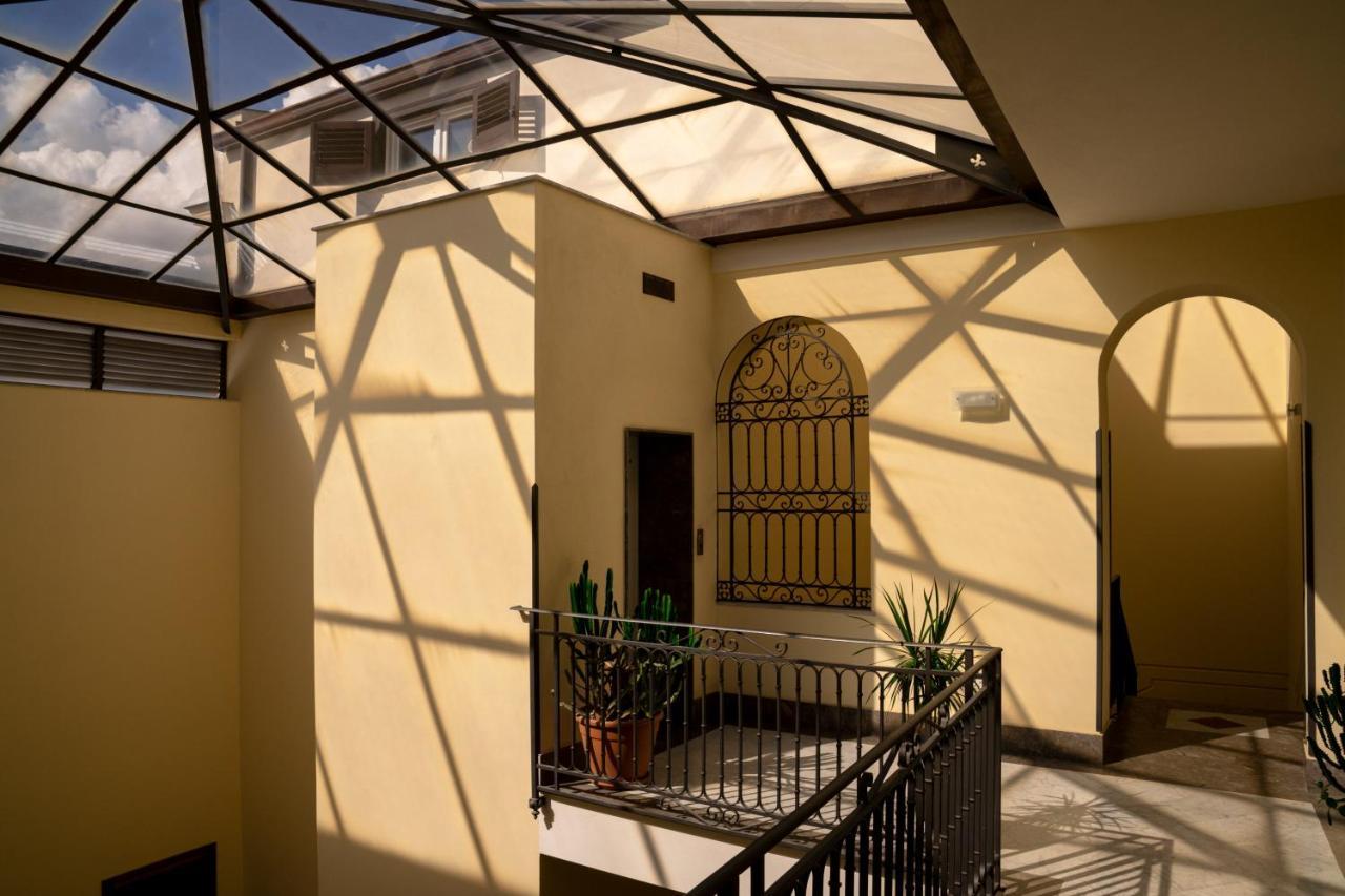 Sopra Moltivolti Guesthouse Palermo Exteriör bild